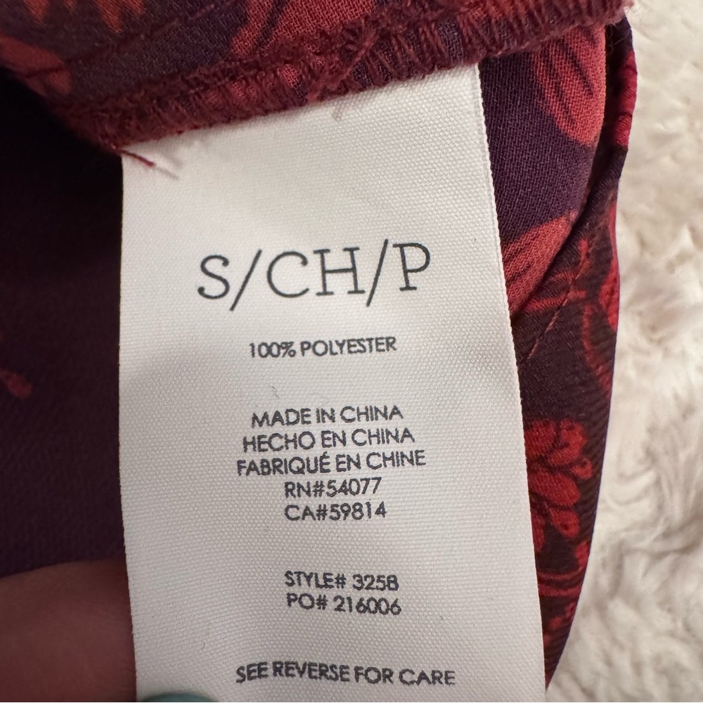 Cabi size small Sakura Cameo Tank Plum Maroon Red Print Blouse workwear - Picture 6 of 6